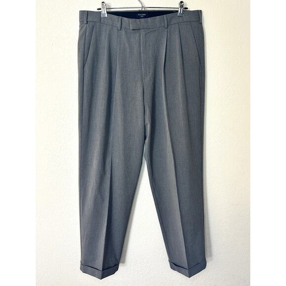 Dockers Men’s Dress Pants 36x32 Gray Pleated Relaxed Fit DuPont Teflon - Picture 1 of 9